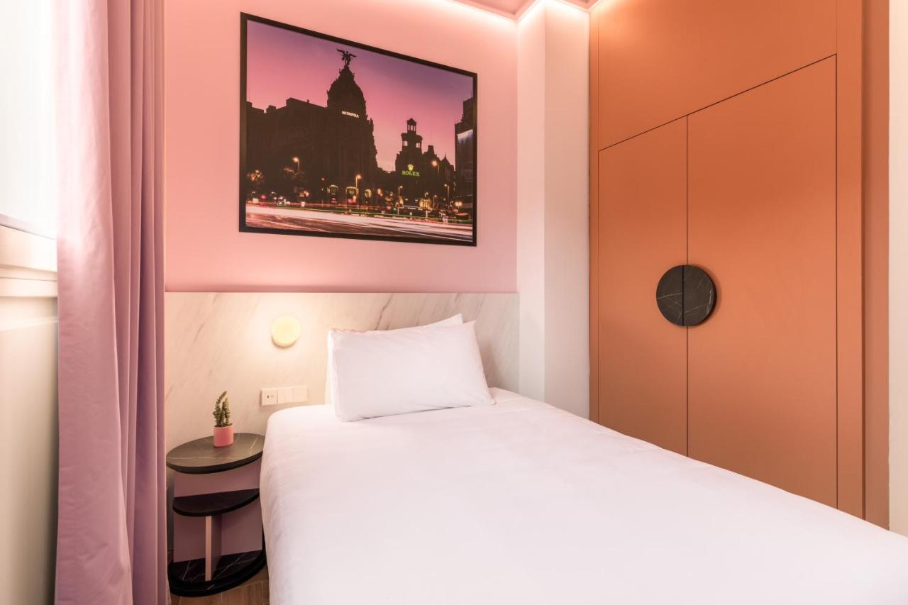 Ikonik Gran Via Hotel Madrid Exterior photo