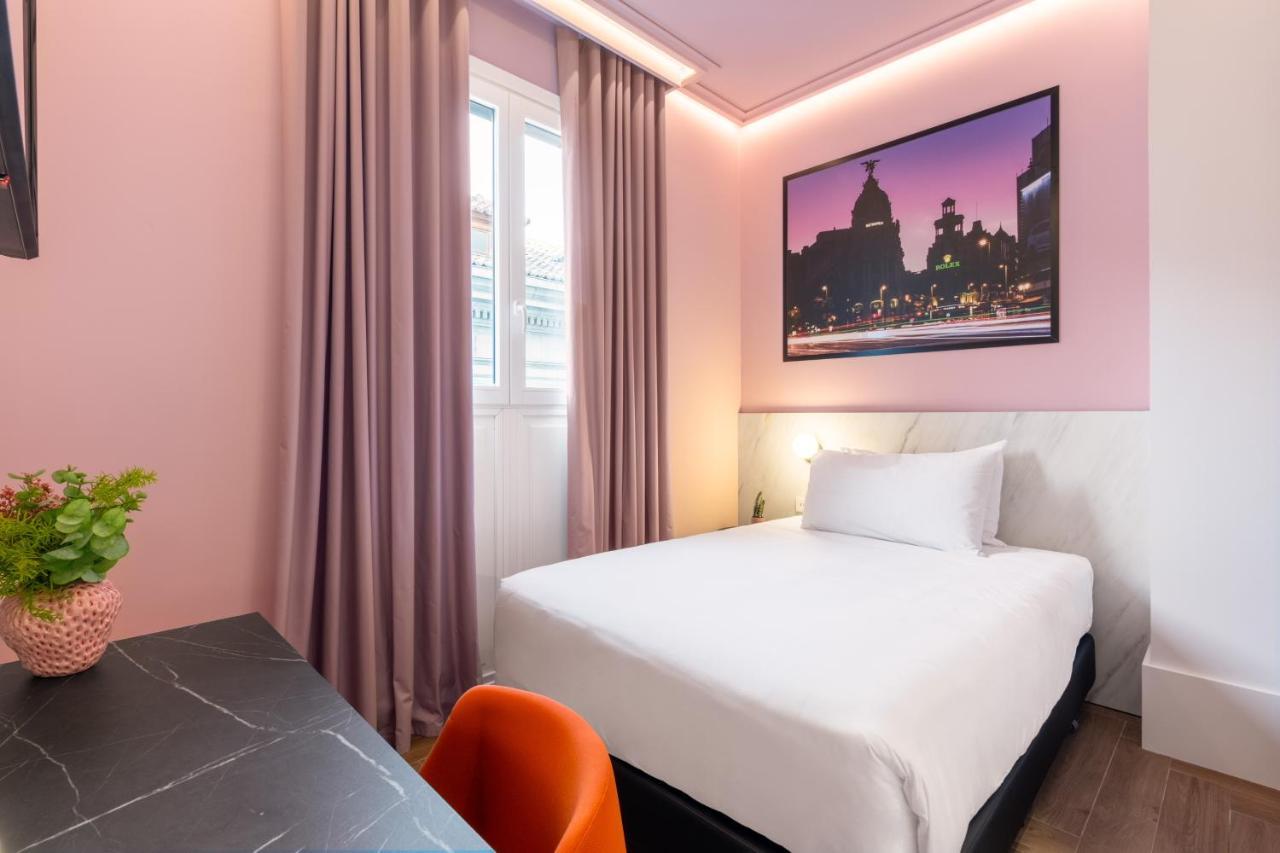 Ikonik Gran Via Hotel Madrid Exterior photo